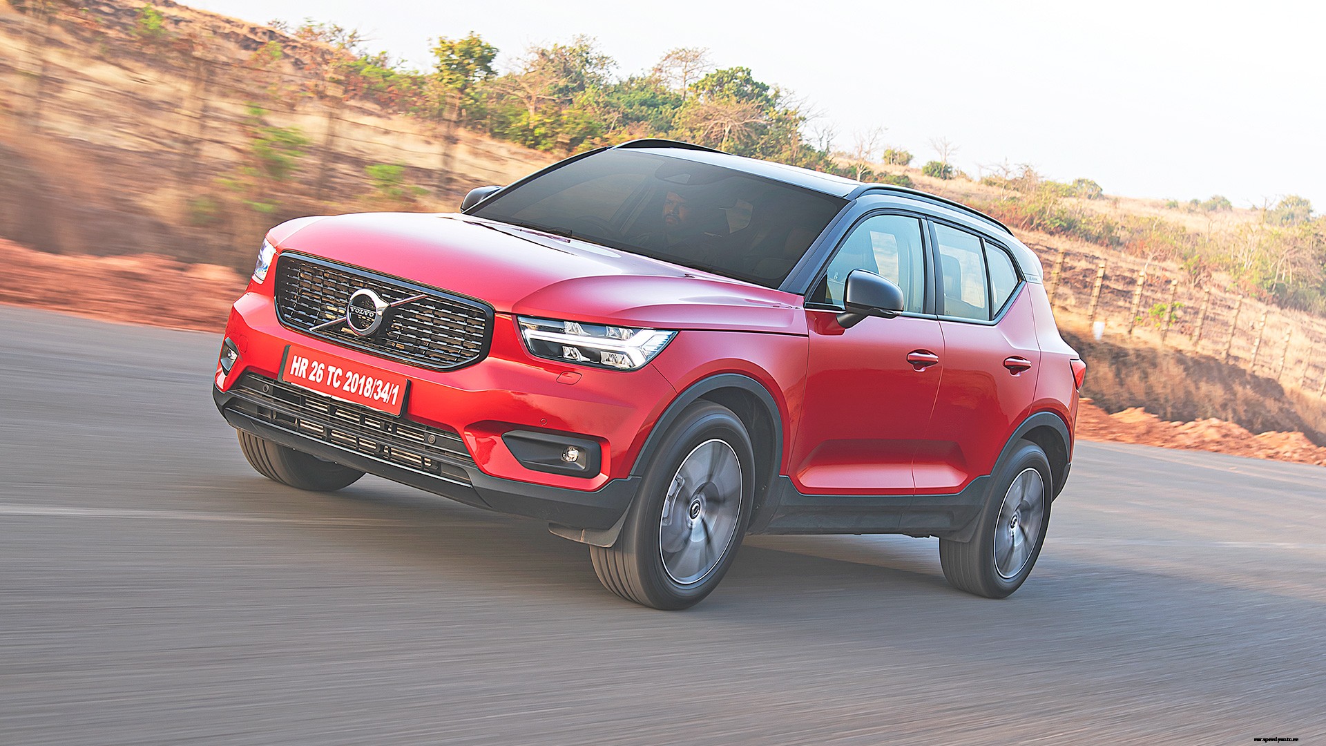 Volvo XC40 2020 T4 R Design Exterior