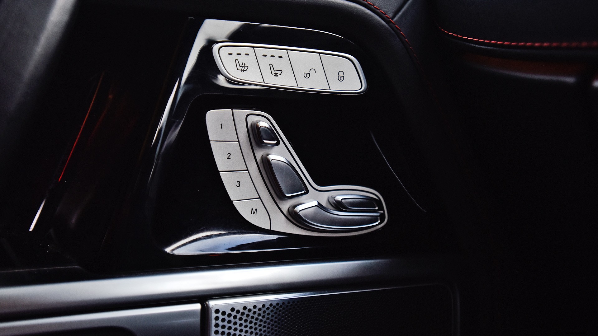 Mercedes Benz G-Class 2019 350d Interior