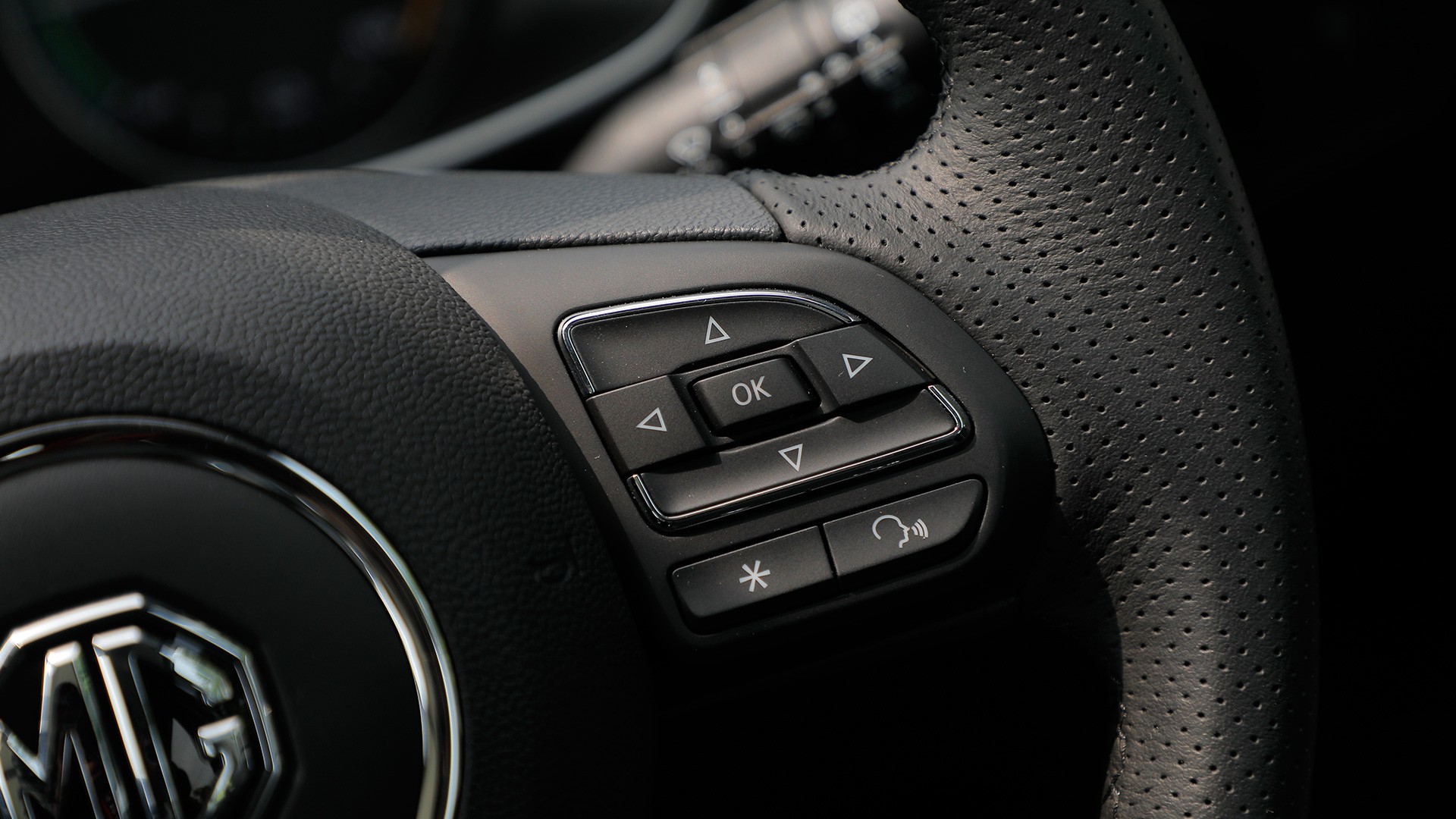 MG ZS EV 2019 STD Interior