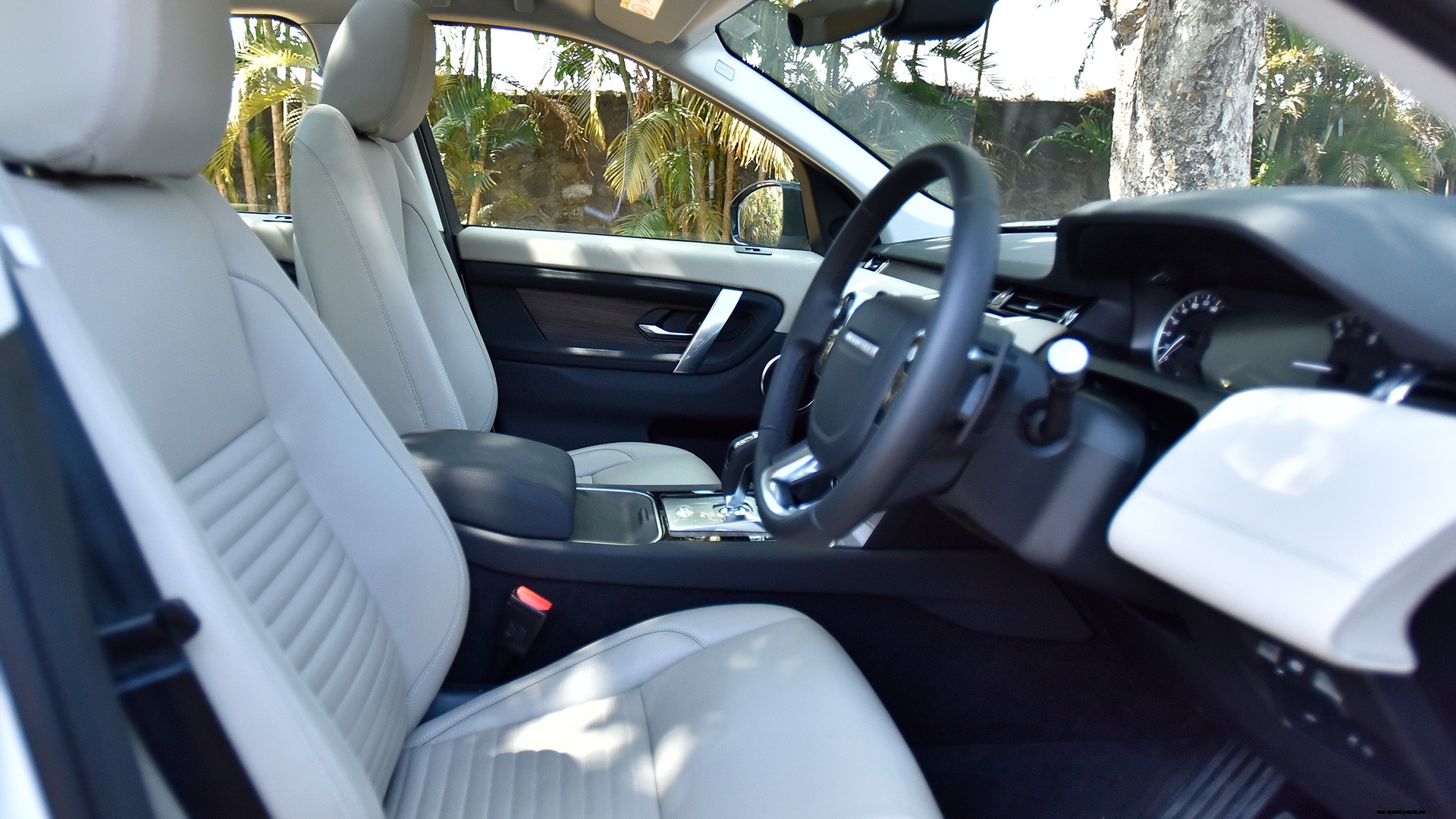 Land Rover Discovery Sport 2020 S Interior