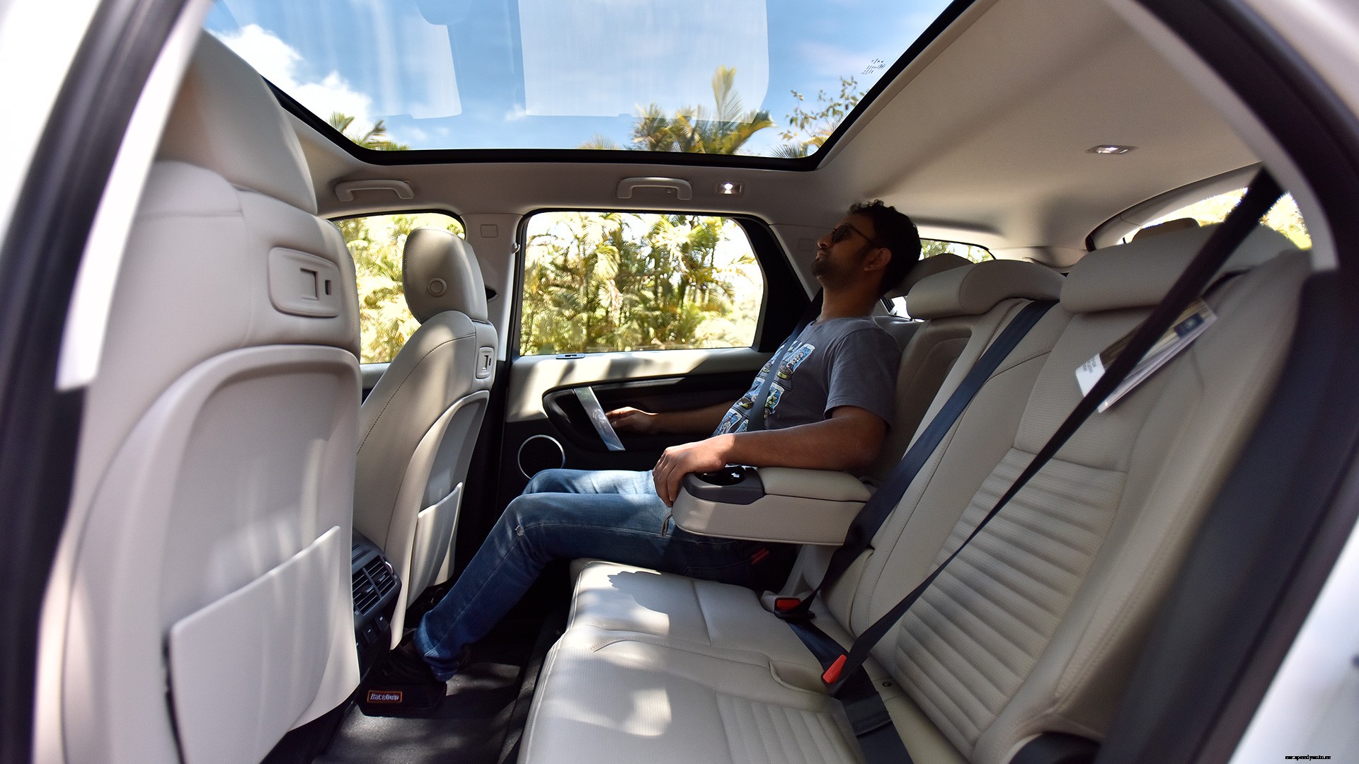 Land Rover Discovery Sport 2020 S Interior