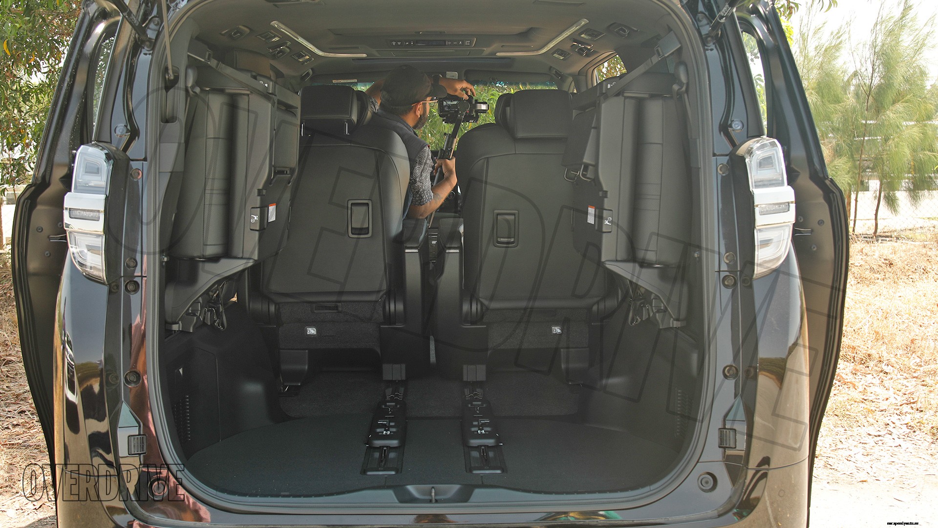 Toyota vellfire 2020 Executive Lounge Interior