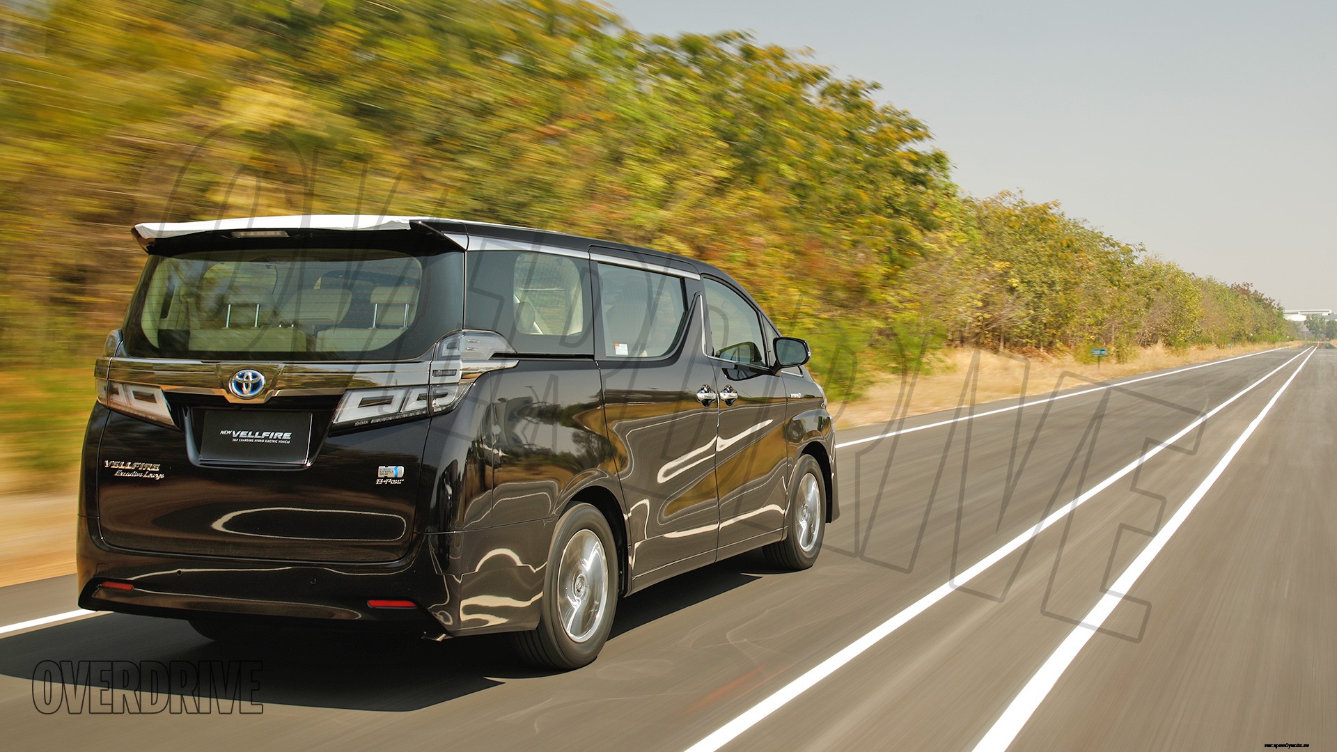 Toyota vellfire 2020 Executive Lounge Exterior