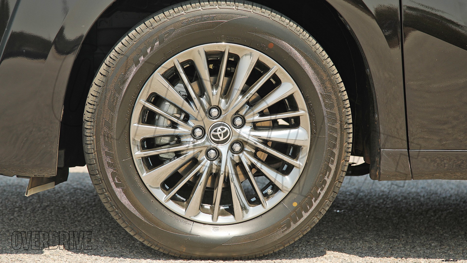 Toyota vellfire 2020 Executive Lounge Exterior