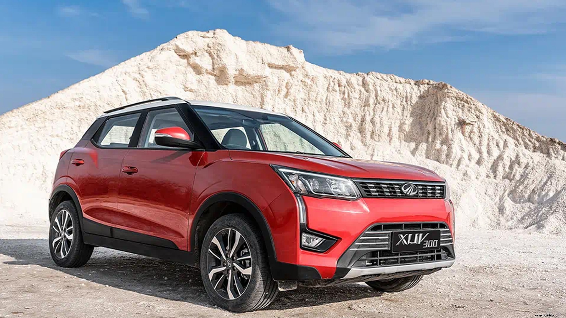 Mahindra XUV300 2021 Diesel W8 (O) Dual Tone Exterior