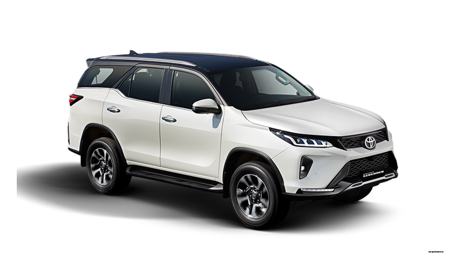 Toyota Fortuner 2021 4X4 MT Diesel Exterior