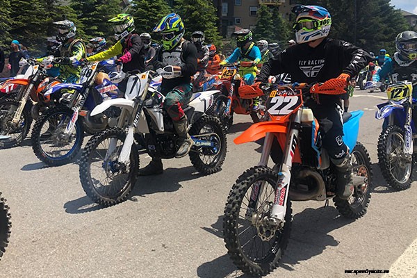 Four-Stroke or Two-Stroke Dirt Bike: Which is Right for Me?