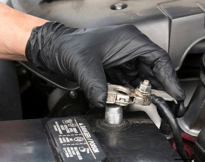 Top 3 Things That Can Drain Car Batteries in Winter