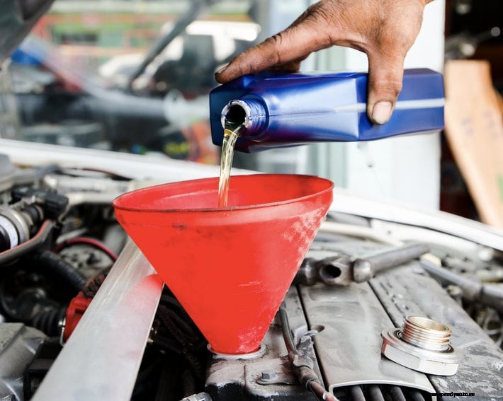 How to Pick the Best Motor Oil for Your Car or Truck