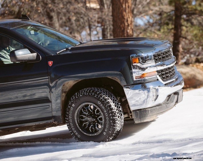 The Differences Between Light Truck and Passenger Tires