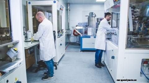 StoreDot and BP present 5 minute charge of e-scooter