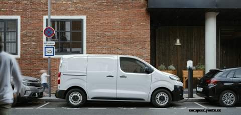 We take a look at the best electric and PHEV vans currently available in the UK