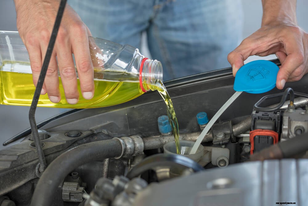5 Best Windshield Washer Fluids For Your Car