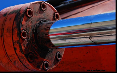 How Can I Fix a Hydraulic Leak?