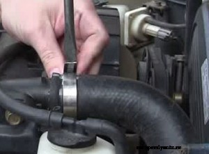 How to Fix a Radiator Hose Leak