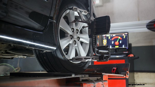 5 Signs Its Time for a Wheel Alignment
