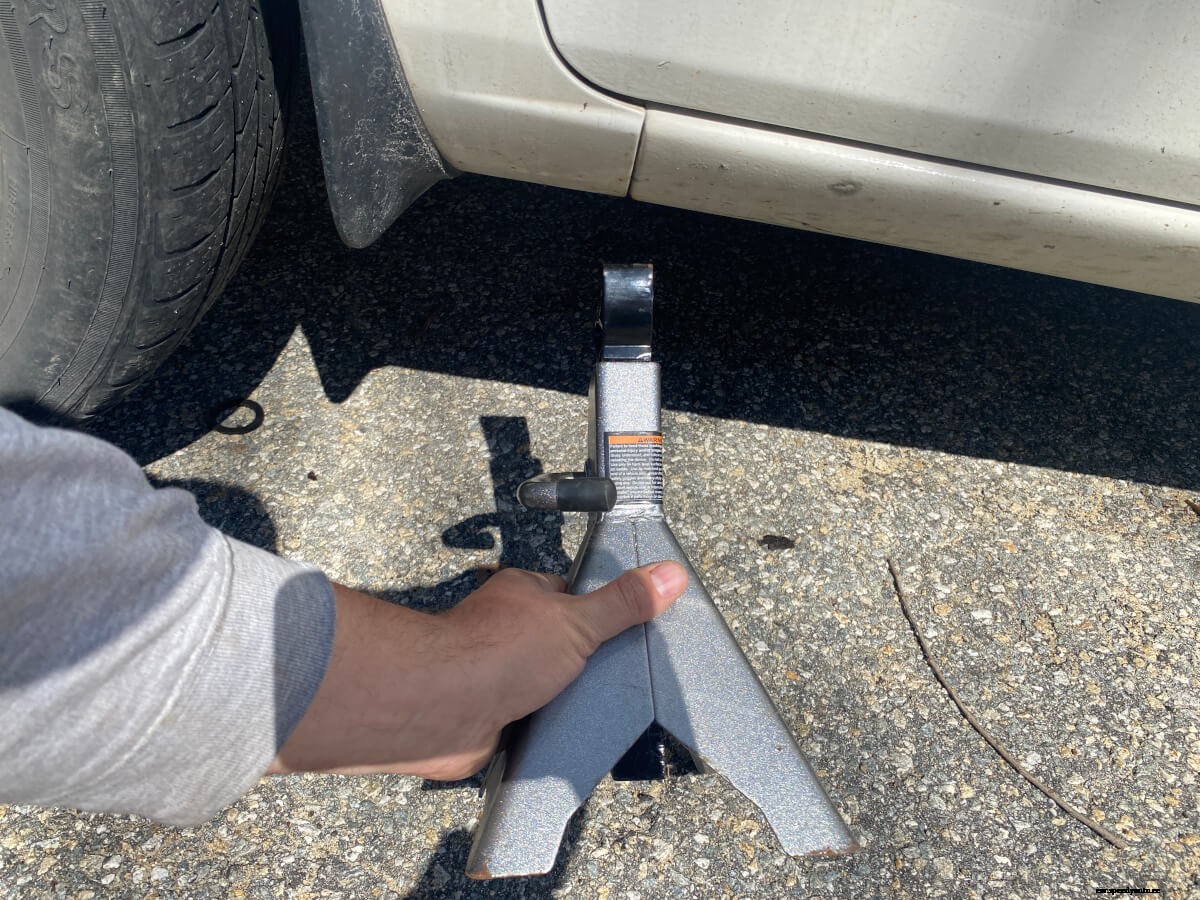 How to Use Jack Stands for Your Car