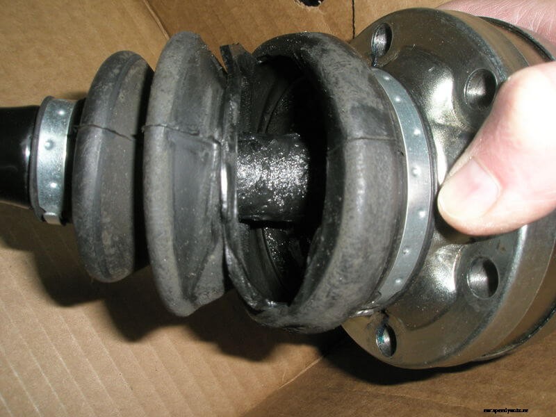 How to Fix a Car That Shakes (Symptoms & Fixes)