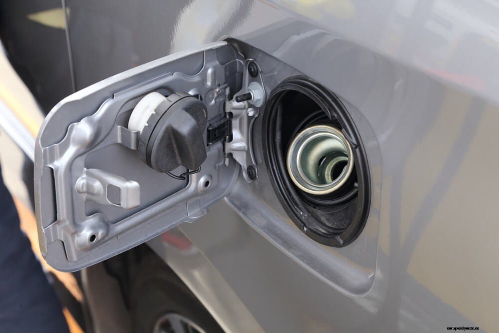 62 Crazy Easy Genius Ways to Save Gas Money
