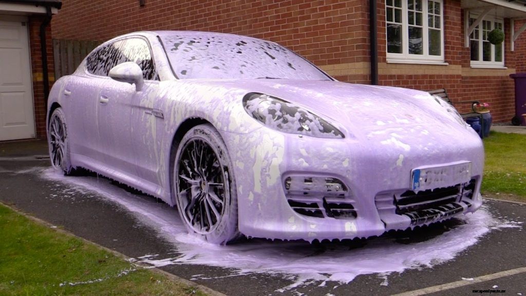 10 White Car Cleaning Tips