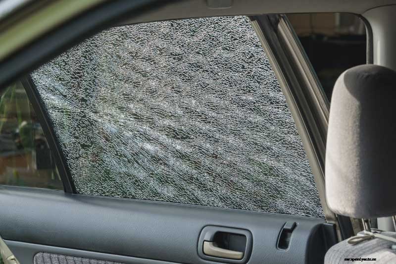 Understanding the Dangers of Driving with a Cracked Windshield