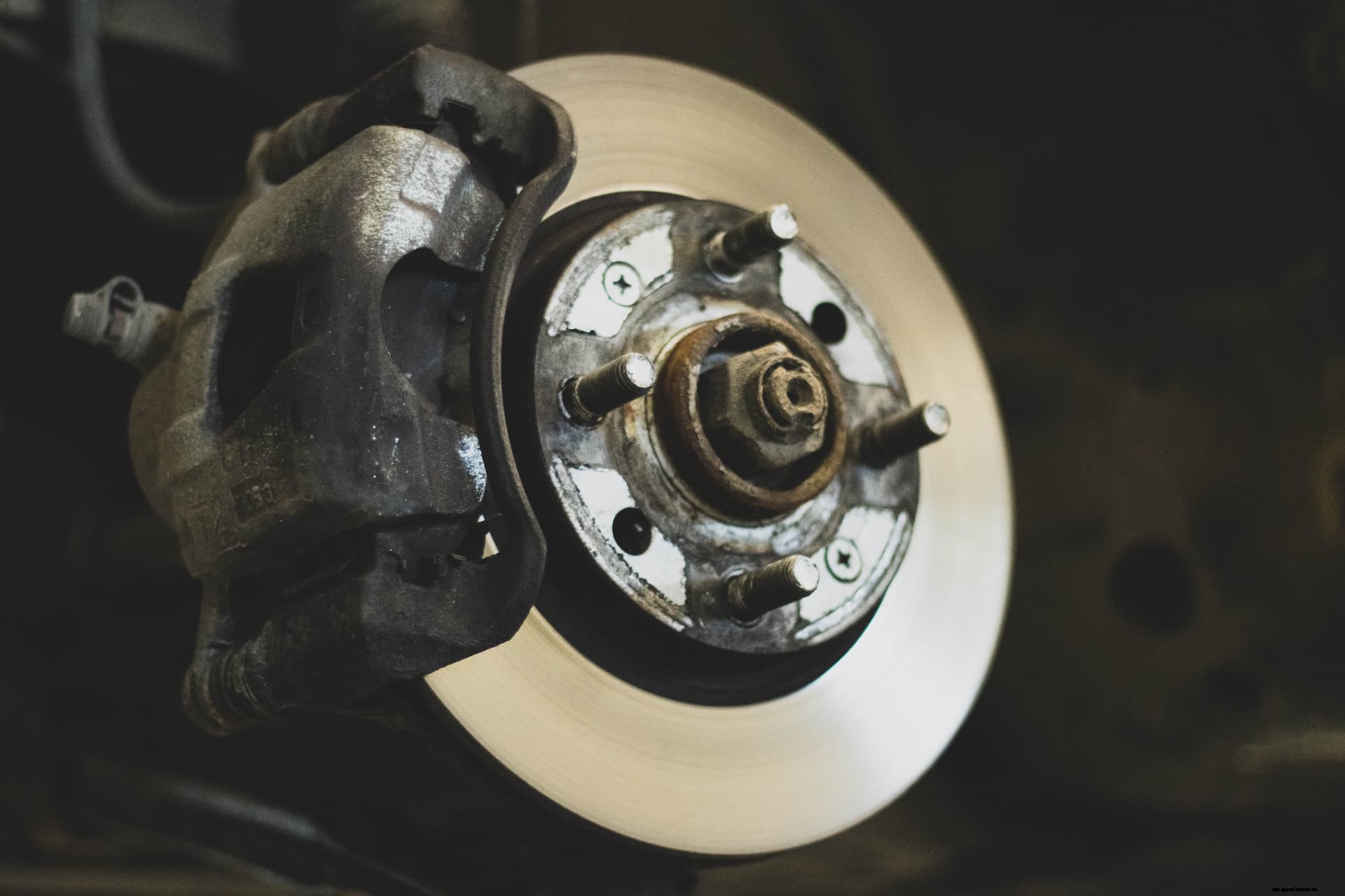 Warning Signs Your Car Needs Brake Repair Right Now