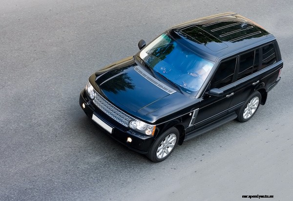 What are the Signs of Range Rover Suspension Issues?