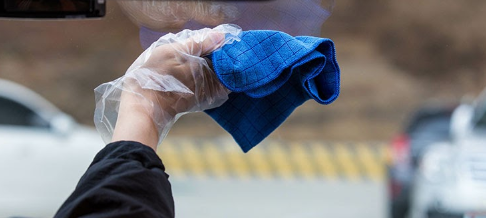 How To Wash the Inside of Your Windshield Like the Pros