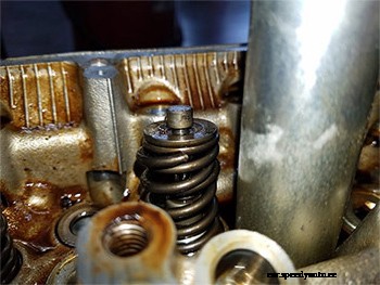 Car Care Tip – How Broken Valve Springs Can Affect Your Engine