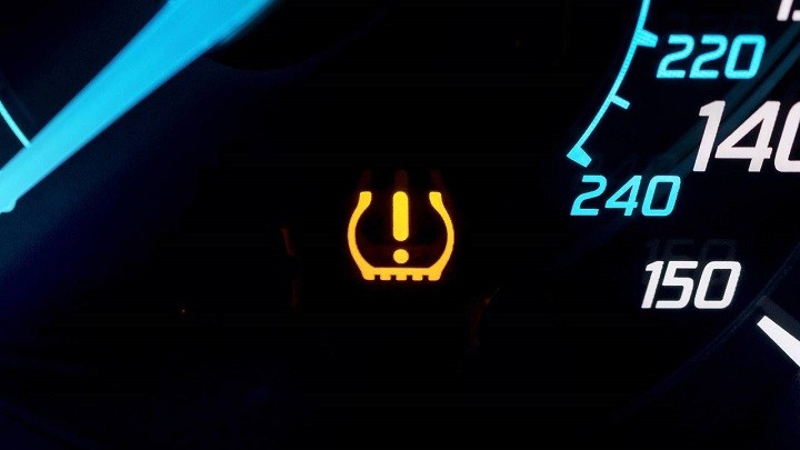 Guide to Car Diagnosis with Warning Lights