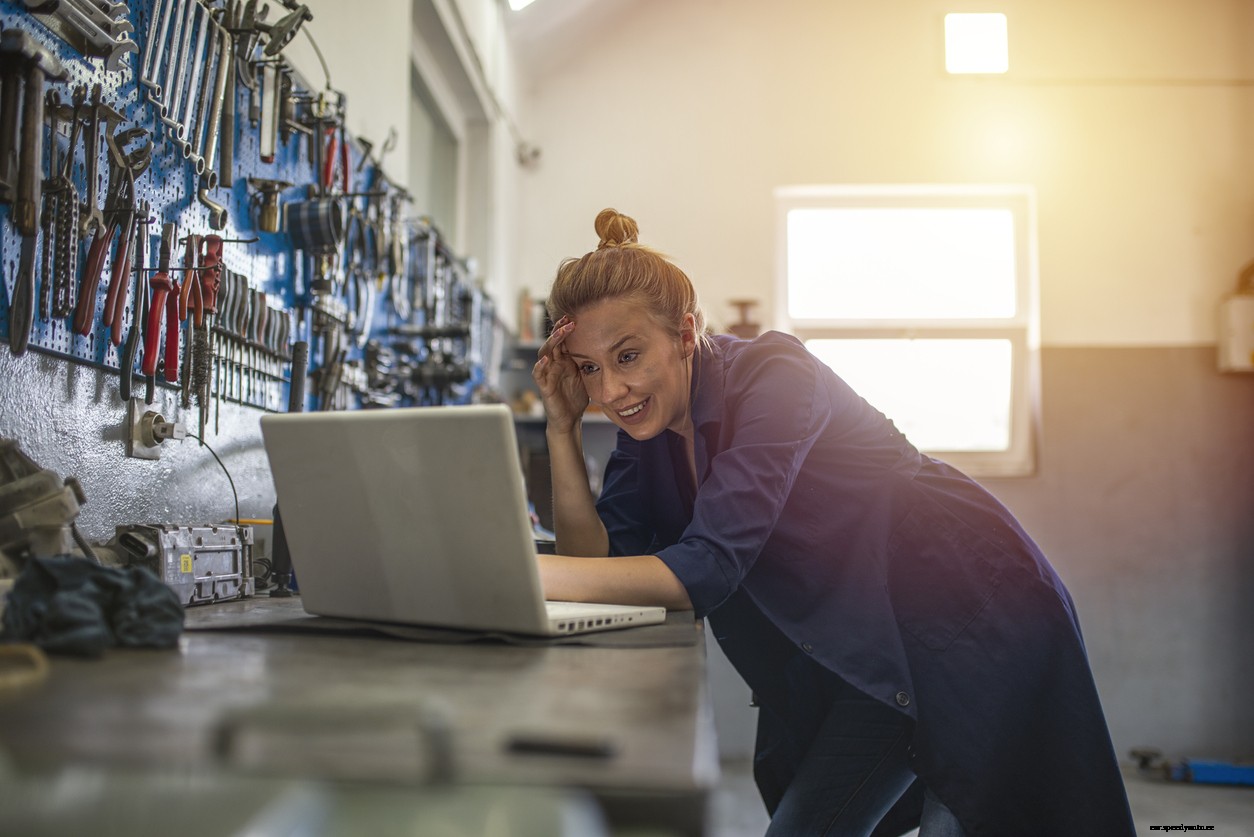 What People Really Google About Cars…And What They Think of Their Owners