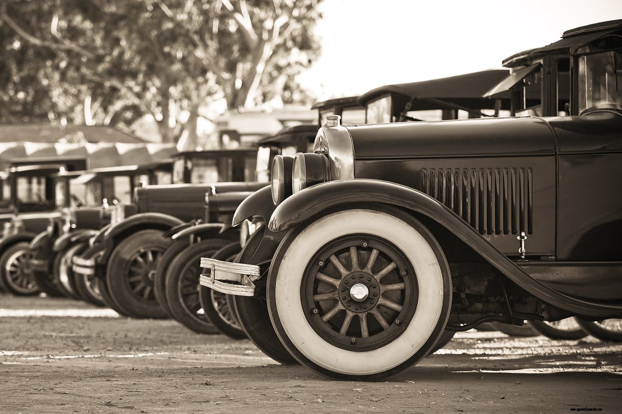 Driving in the 1920s Versus 2020s