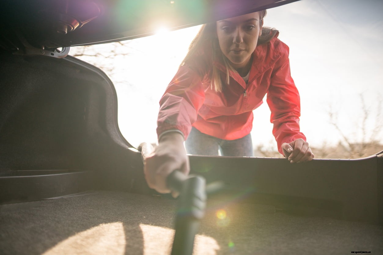 12 Places in a Car that Everyone Forgets to Clean