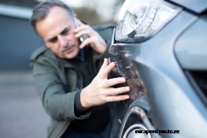 3 Factors to Consider Before Taking Your Car to an Auto Body Shop