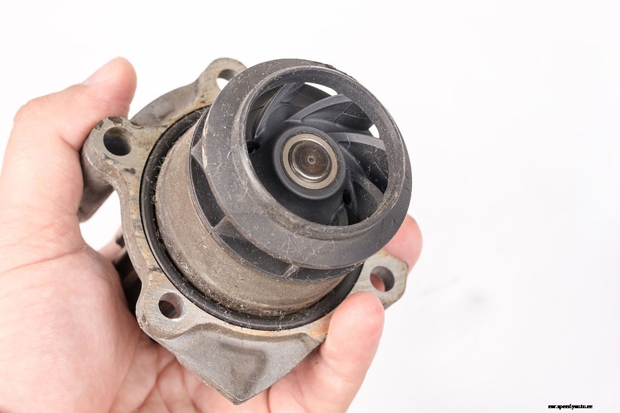 Signs of a Bad Water Pump in Your Car or Truck
