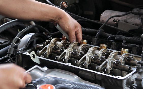 Benefits of Hiring a Transmission Repair Expert Over a General Mechanic