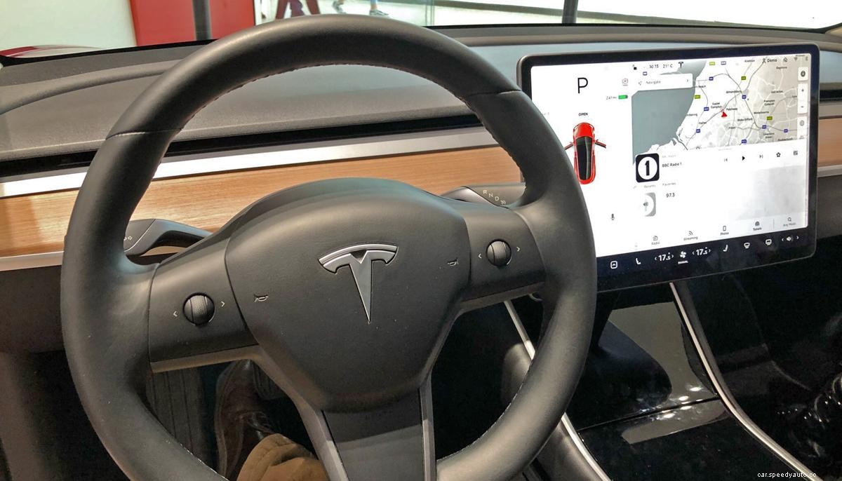 Tesla previews Model 3 around the UK