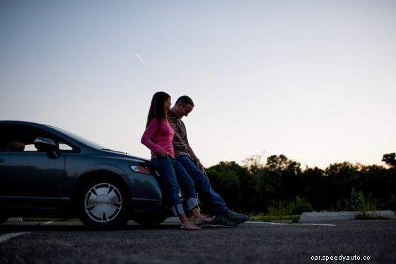 6 Emergency Items You Should Always Have in Your Car