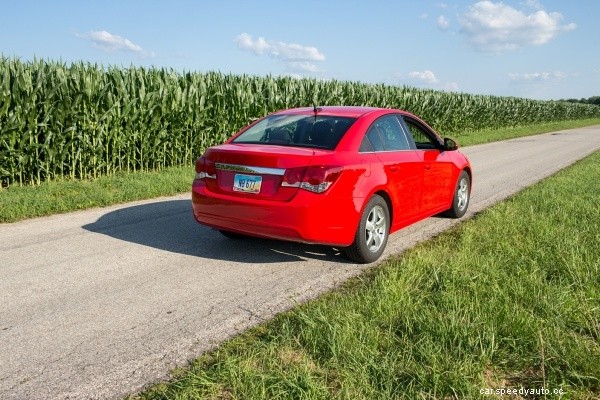 Sounds Like Trouble: How to Tell When to Replace Your Muffler