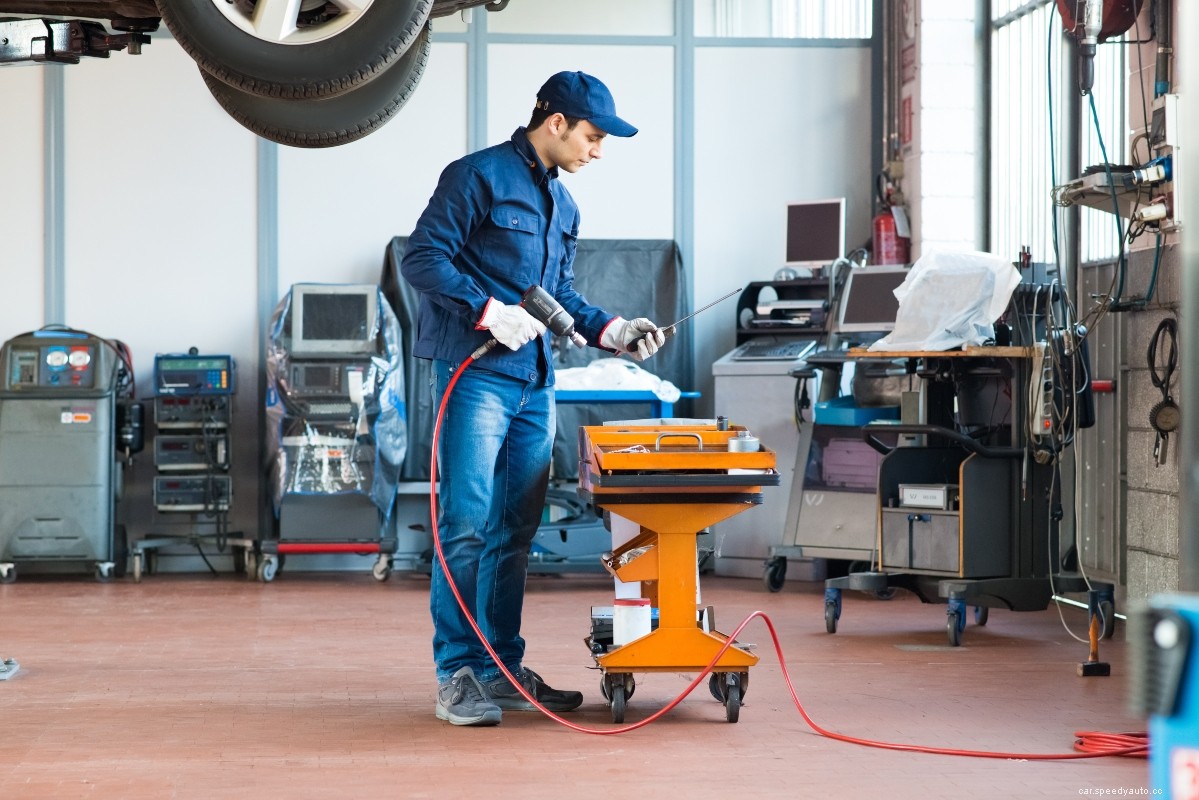 Car Lift Buying Guide: Choose the Right One for Your Home