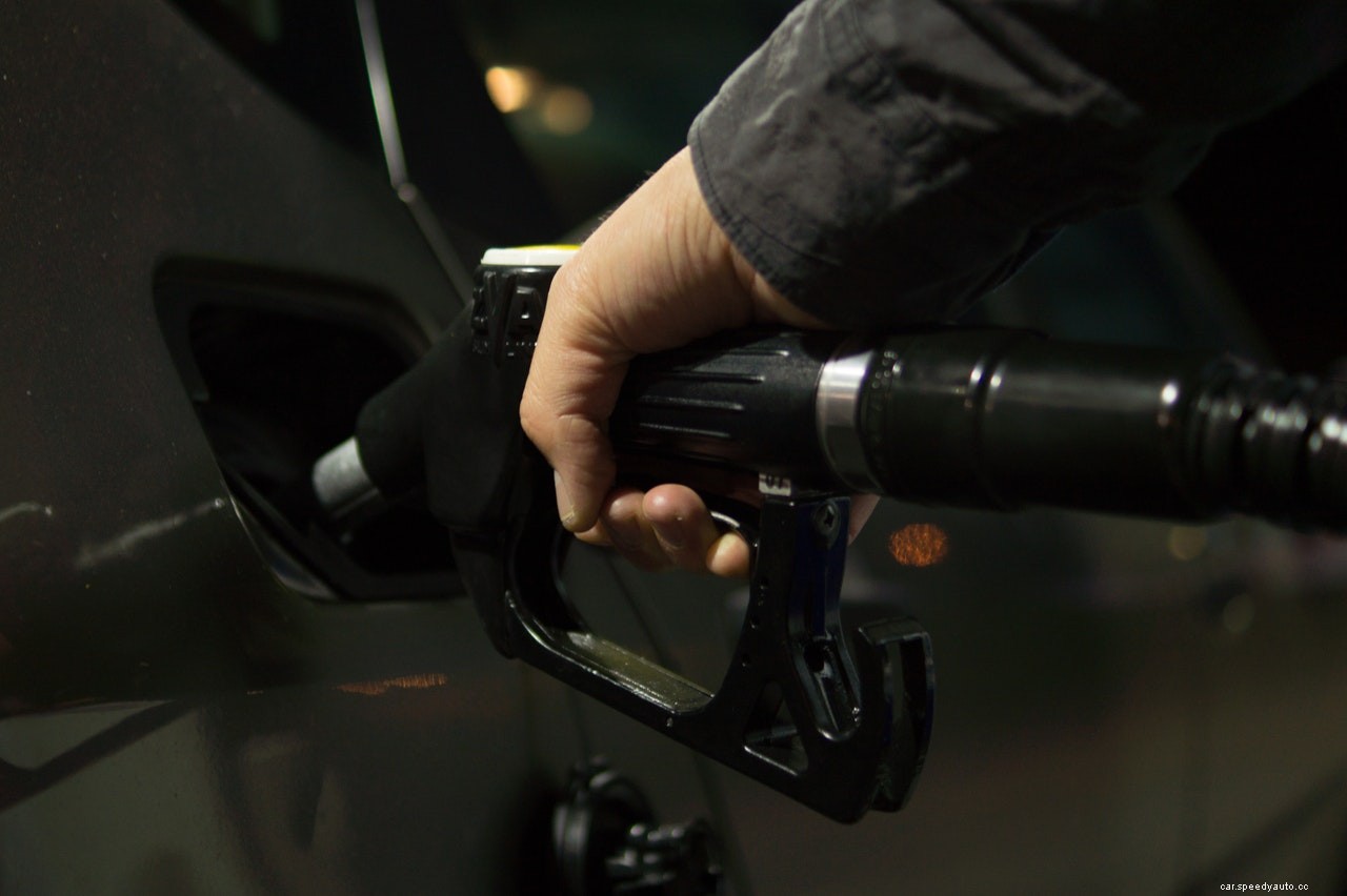 5 Tips for Improving Gas Mileage in Your Car