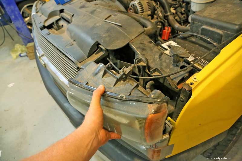 How to Change a Headlight Bulb