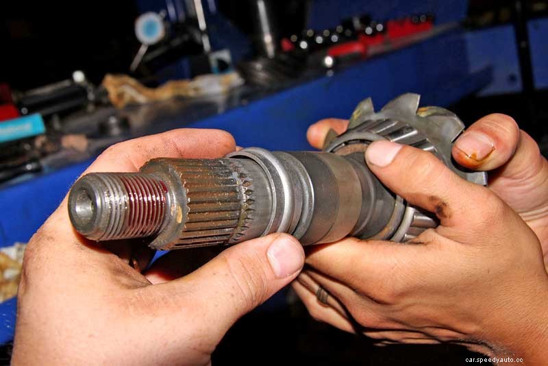 Tips For Rebuilding A GM 8.5” 10-Bolt Rear Differential