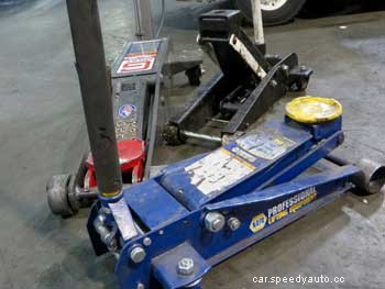 Can You Use a Car Jack Without Stands?