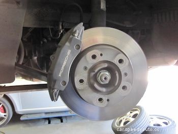 Brake Rotor Resurfacing or Replacement: What’s the Best Choice for You?