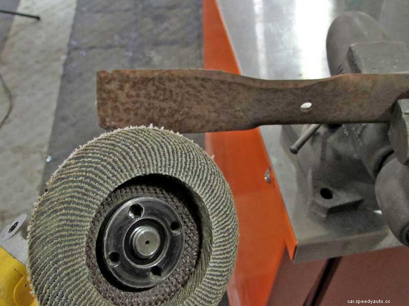 Know-How Notes – How to Sharpen a Lawn Mower Blade