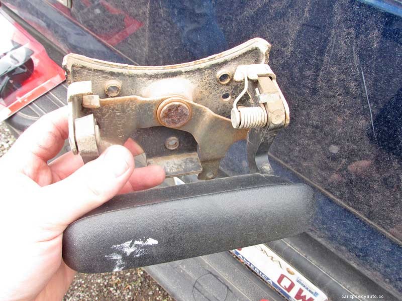 How To Fix A Chevrolet/GMC Broken Tailgate Handle