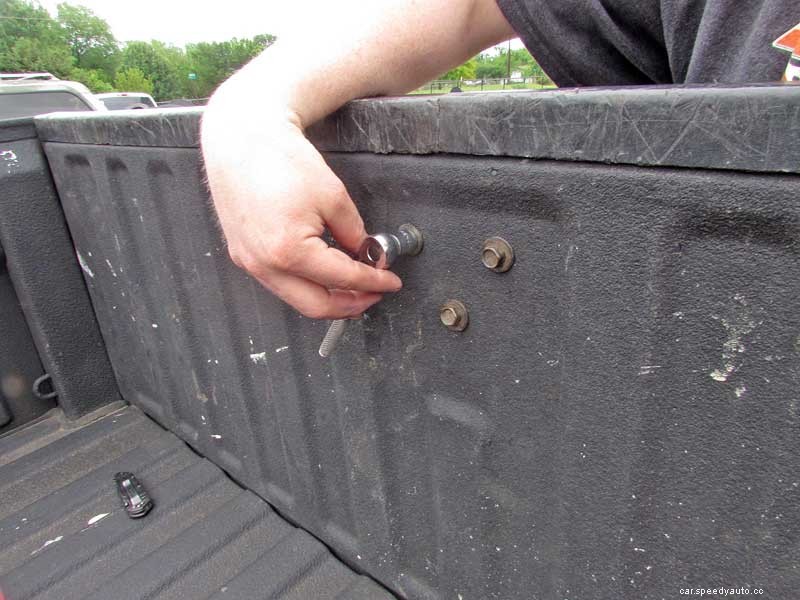 How To Fix A Chevrolet/GMC Broken Tailgate Handle