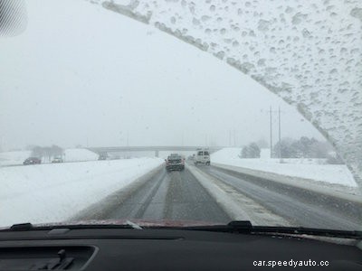 Why Do You Need Winter Windshield Wipers?