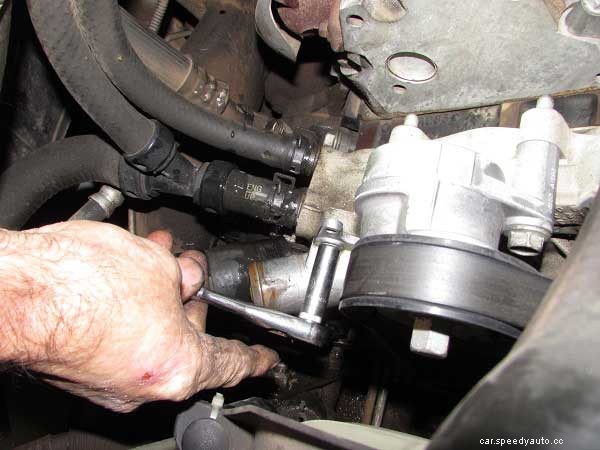 Know-How Notes: Cooling System Thermostat Replacement Tips